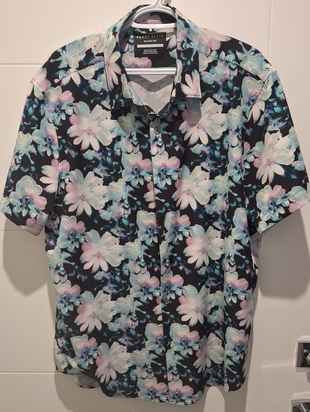 Perry Ellis Black Short-Sleeve Floral Button-Down Shirt